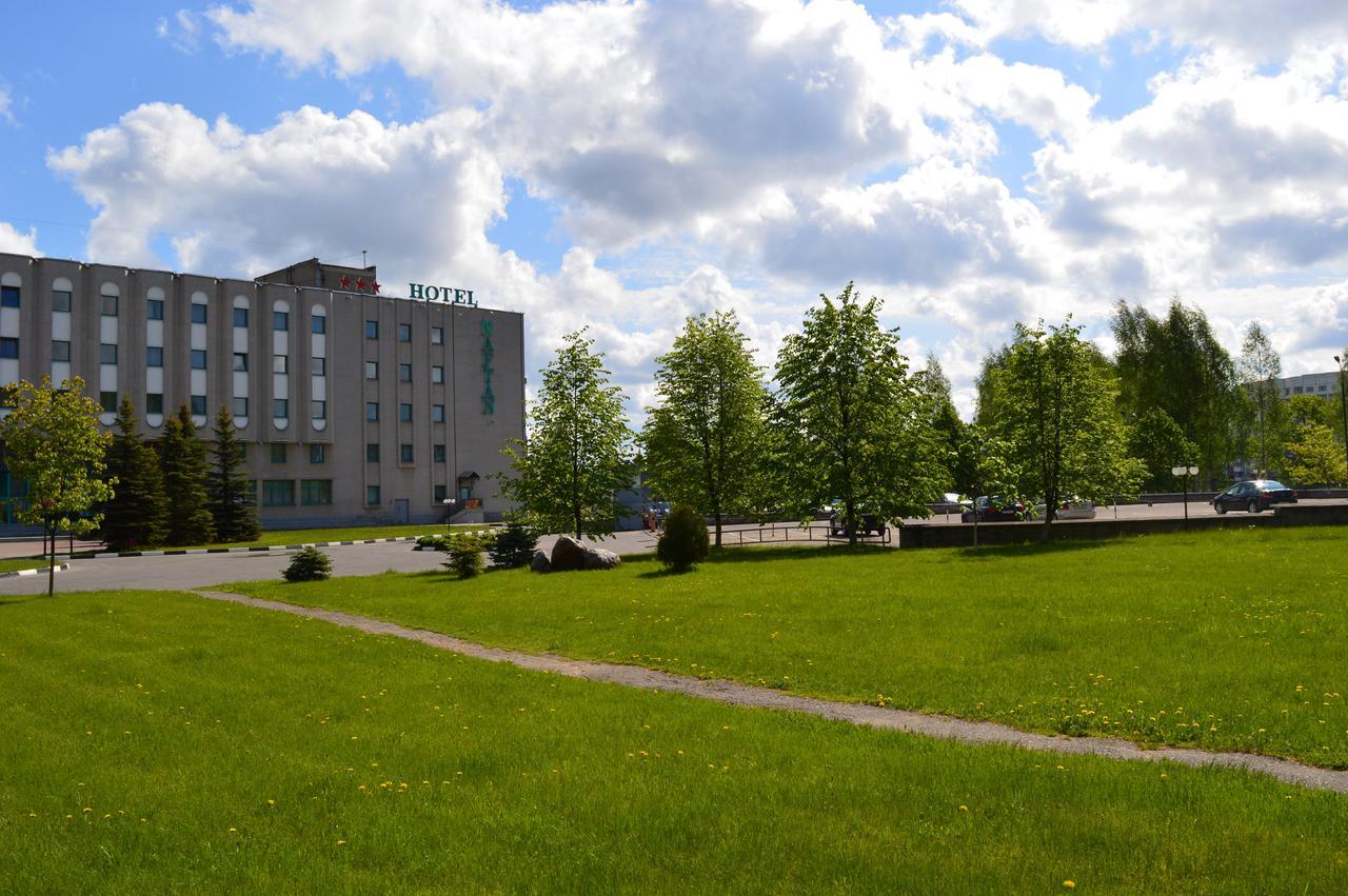 Naftan Hotel Navapolatsk Exterior photo